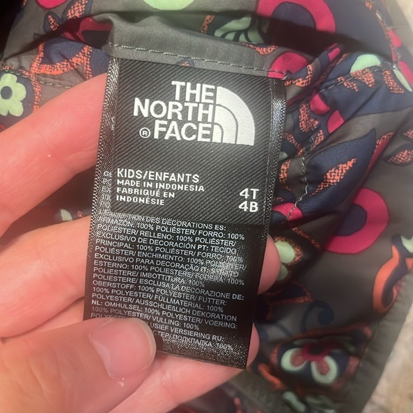 The North Face reversible jacket like new - Picture 8 of 8